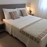 Mimi فندق مبيت وإفطار
