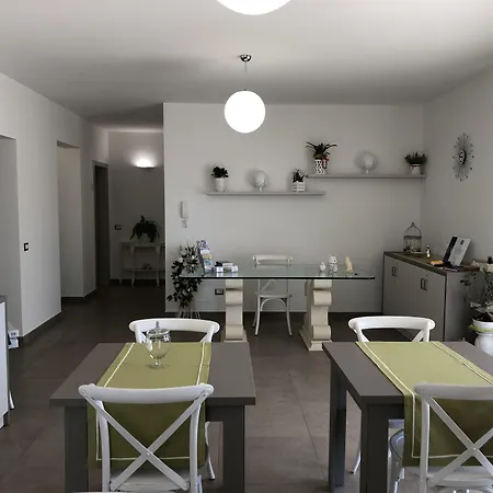 Bed and breakfast Mimi 4*